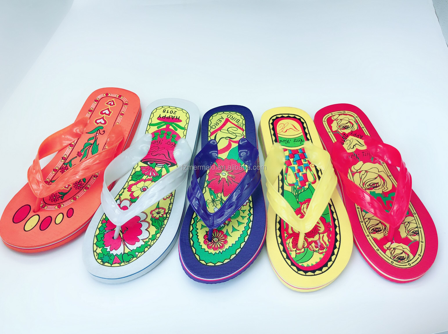 Africa Hot Sales Fuzhou Factory Wholesales PE Outdoor Fashion High Quality Plastic Slipper Naked Slipper Footwearbmen Shoes