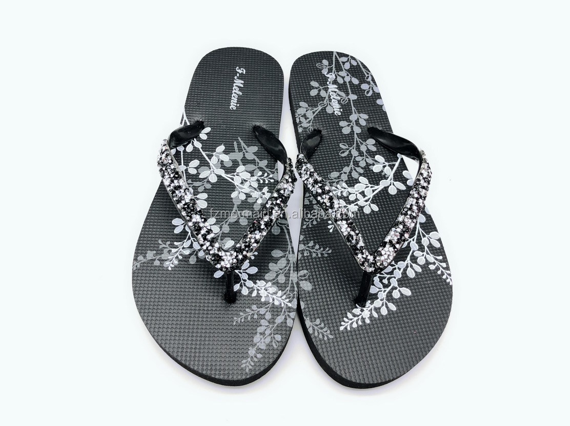 2019 Factory New Arrival Fashion Women Flip Flop Flower Print Rubber Outsole Slipper Pvc Diamond Strap