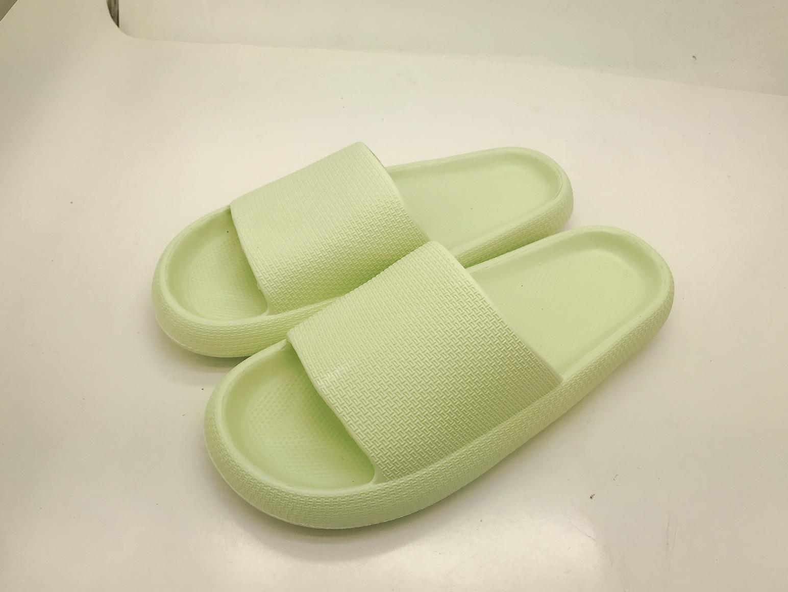 Indoor Easy Wear Slip on OEM Custom New Arrival High Quality Durable Light Weight EVA Bath Shower Pillow Cloud Slipper