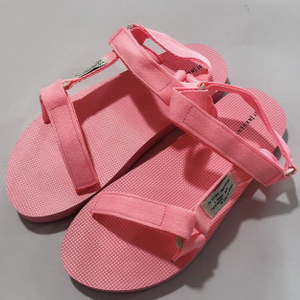 Women Sandals New Design Summer Beach slippers Lady Thick- Bottomed Platform Sandals