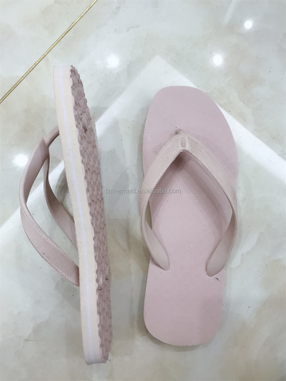 2024 High Quality Plain Flip Flops Wholesales in Bulk Men Slippers Beach Custom Flip Flops Home slippers