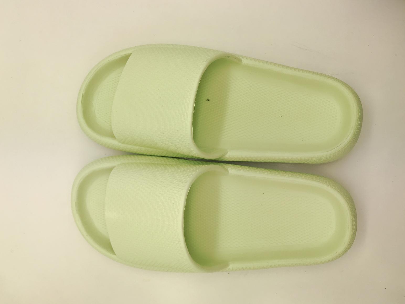 Indoor Easy Wear Slip on OEM Custom New Arrival High Quality Durable Light Weight EVA Bath Shower Pillow Cloud Slipper