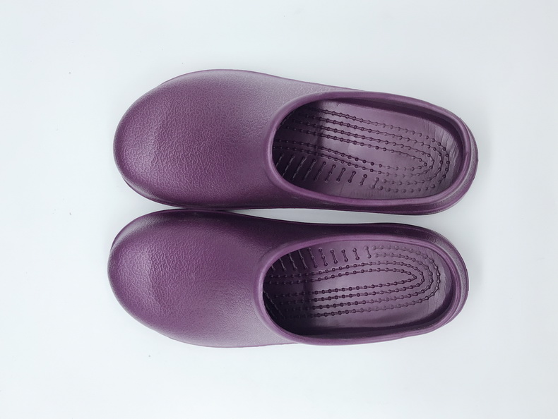 2024 China Factory Rubber Upper Steel Toe Safety Slipper for Chef , Kitchen Clog slippers