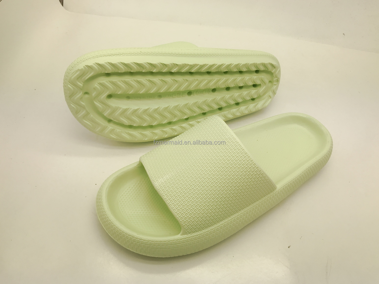 3cm Thick Platform Slippers Summer Beach Eva Soft Sole Slide Sandals Leisure Men Ladies Indoor Bathroom Anti-slip Shoes Slippers