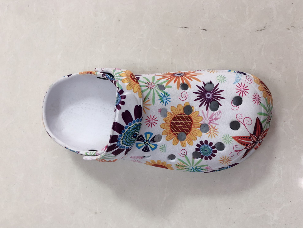 New Design Many Sun Flowers Hotel Kitchen Chef Injection Shoes Medical Women Nurse Clogs or Kid Shoes