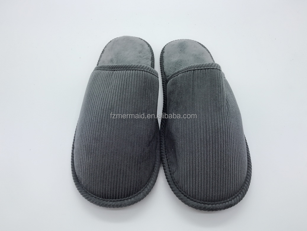2024 Wholesale Soft Fashion Winter Rubber Faux Fur Comfy Sole Lady Men Slides Plush slippers for Women Cotton House Shoes