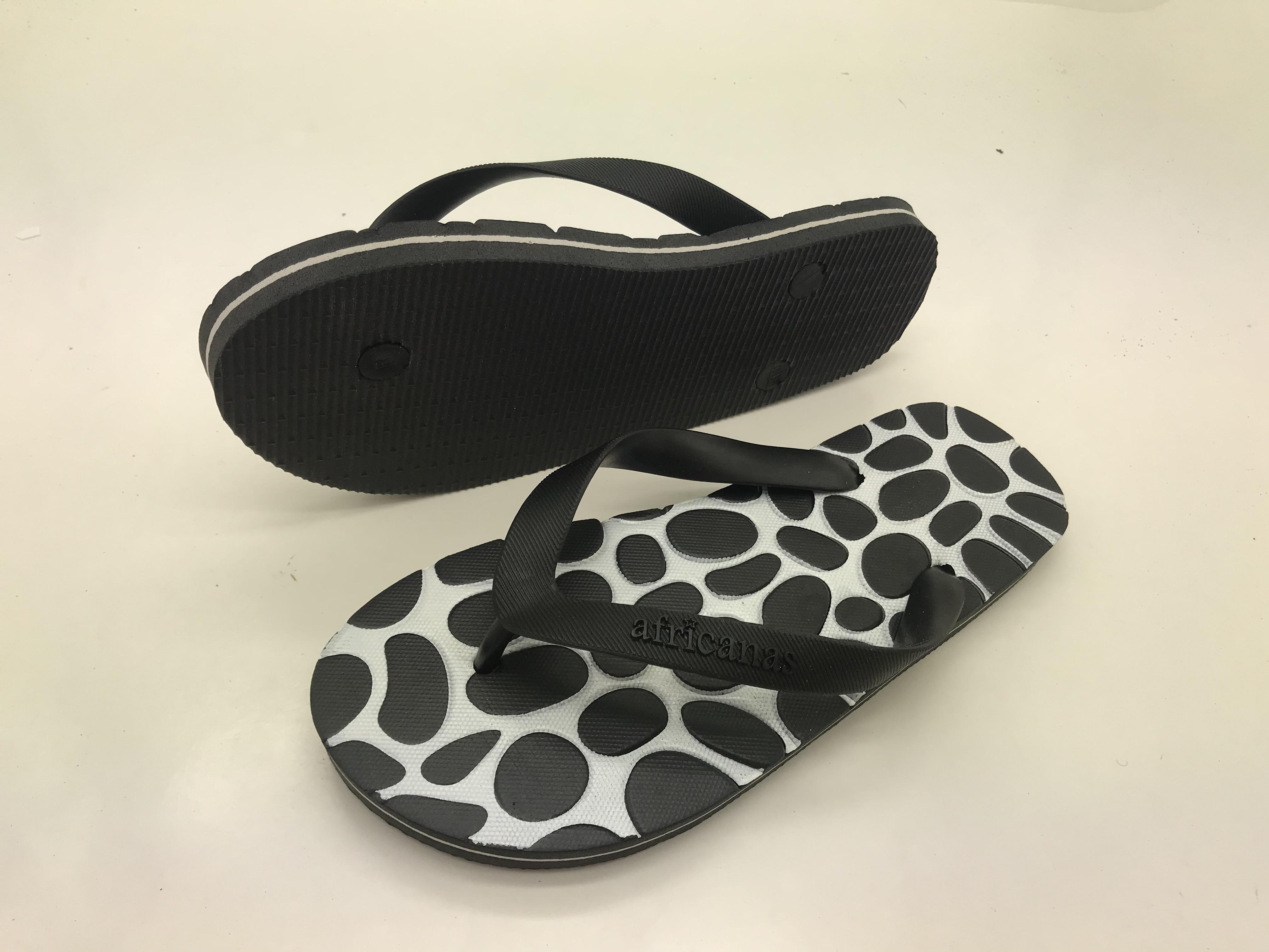 Men Women Wholesale Custom Flip Flops With LOGO Colorful PVC Custom Logo Beach Flip-Flops Slippers Custom Flip Flop Slides