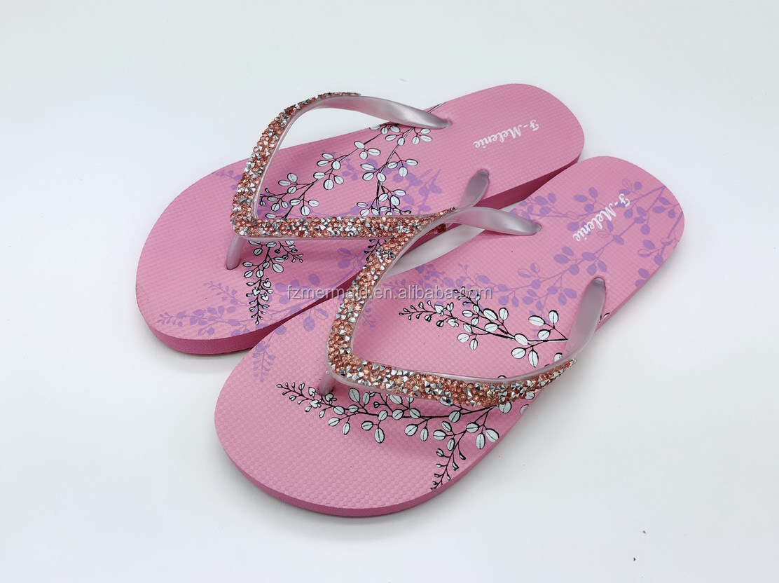 2019 Factory New Arrival Fashion Women Flip Flop Flower Print Rubber Outsole Slipper Pvc Diamond Strap