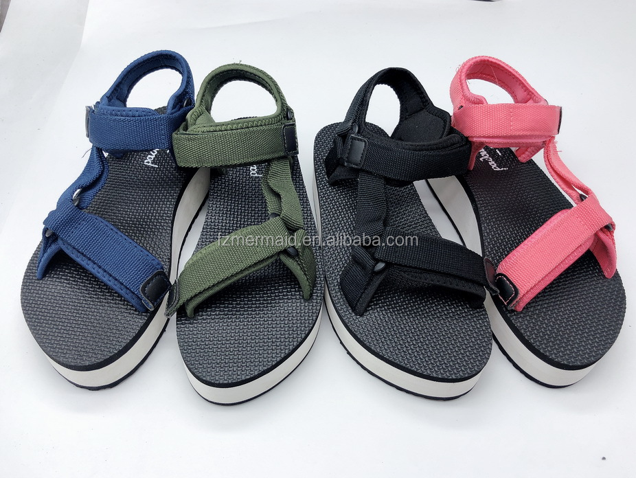 New Product 2024 Japanese Version of the Thick- Bottomed Platform Sandals Open Toe Design Beach Sports Shoes