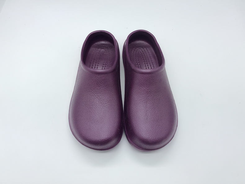 2024 China Factory Rubber Upper Steel Toe Safety Slipper for Chef , Kitchen Clog slippers