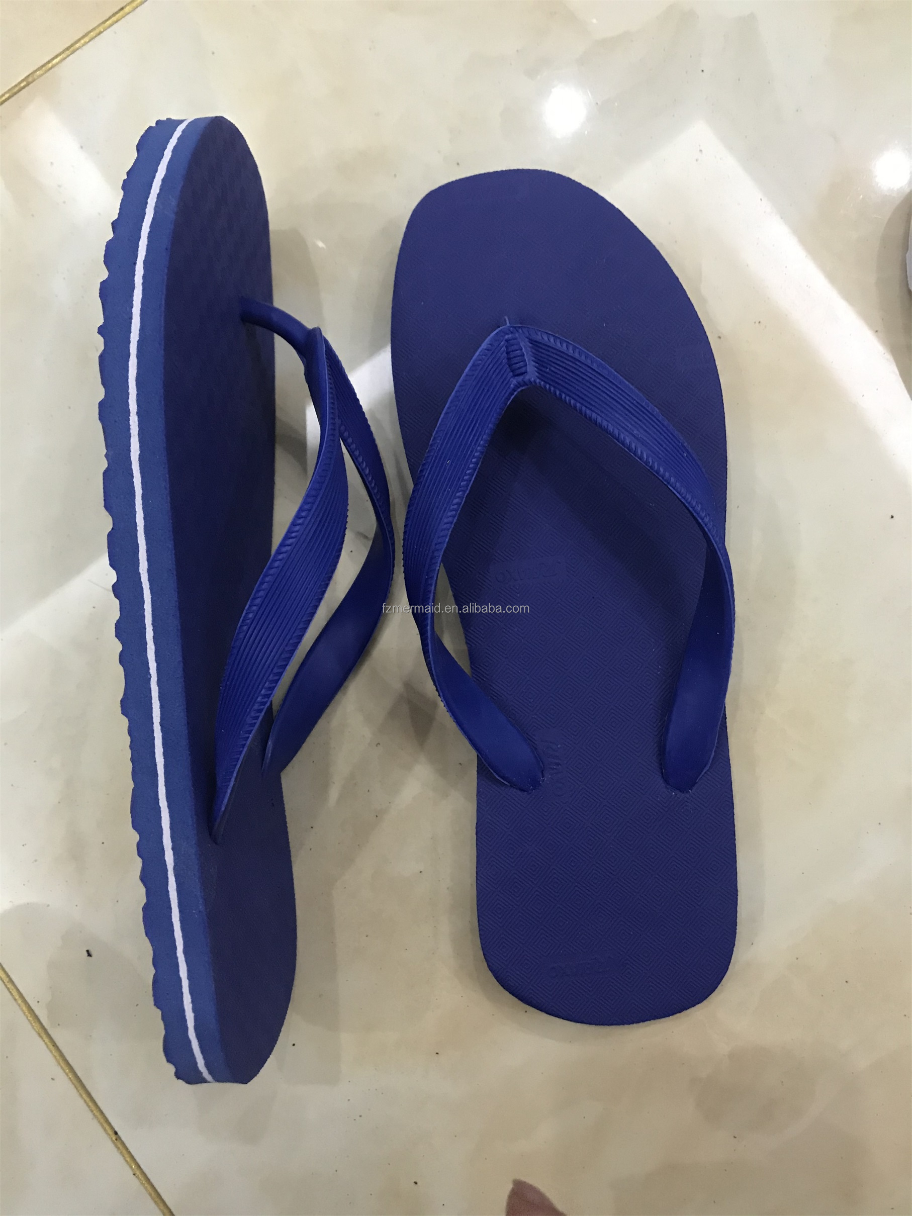 2024 High Quality Plain Flip Flops Wholesales in Bulk Men Slippers Beach Custom Flip Flops Home slippers