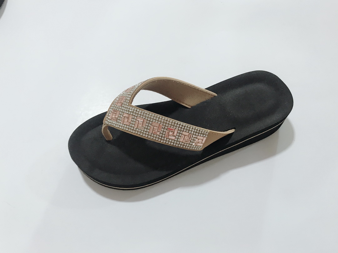 2024 Summer slippers New Fashion Lady High Heel Shoes Wedge Flip Flops