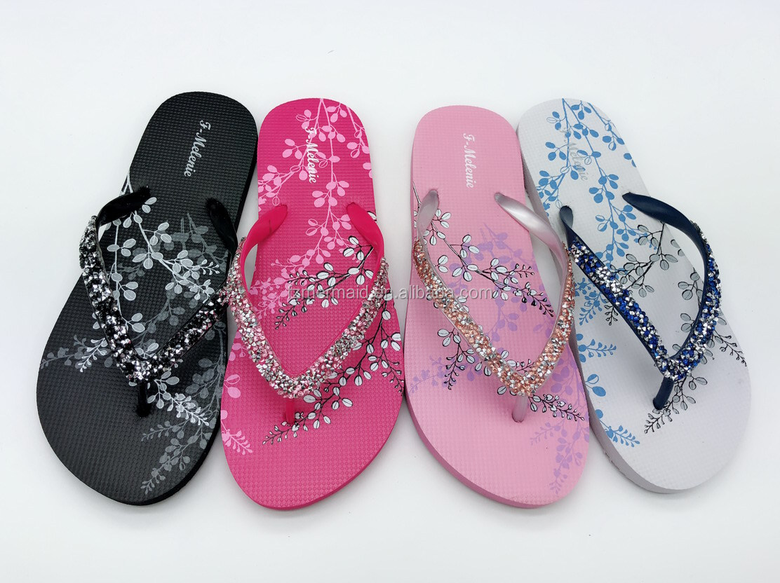 2019 Factory New Arrival Fashion Women Flip Flop Flower Print Rubber Outsole Slipper Pvc Diamond Strap