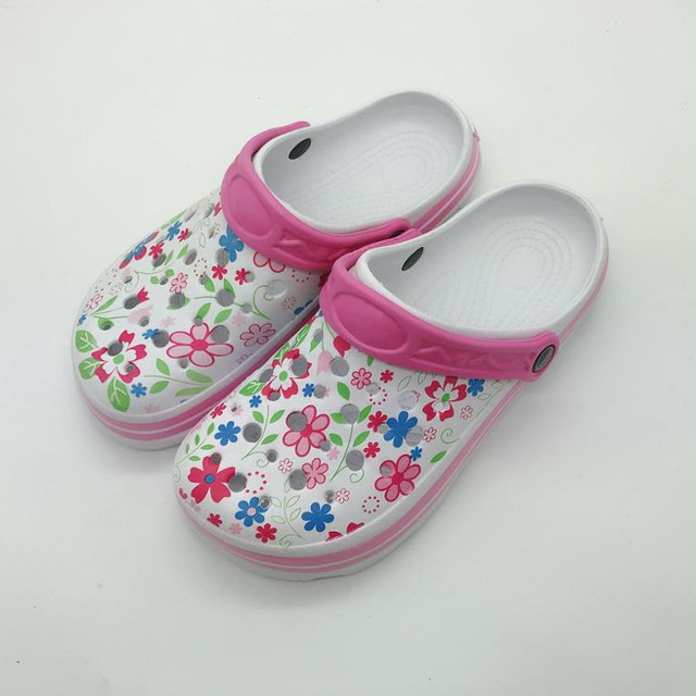 2024 Hot Sale Men Women EVA Garden Simple Clogs with Hole Beach Shoes
