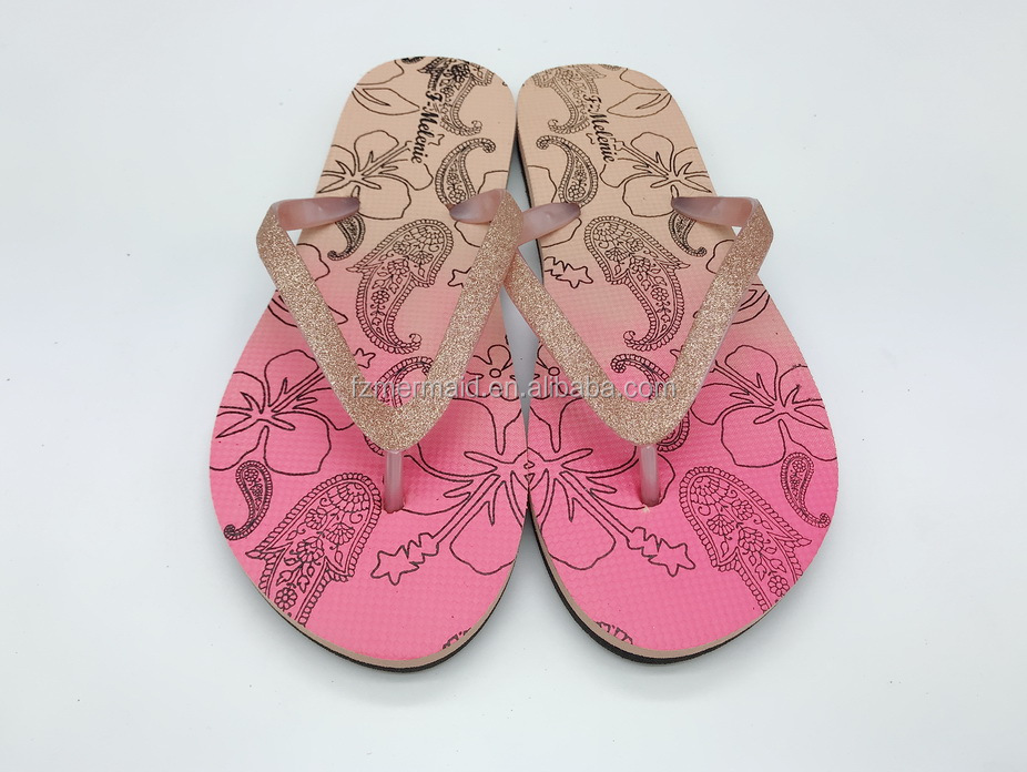 2024 China Flip Flops with logo Wholesale Sandals Popular Women Flip Flops Glitter Pvc Strap slippers