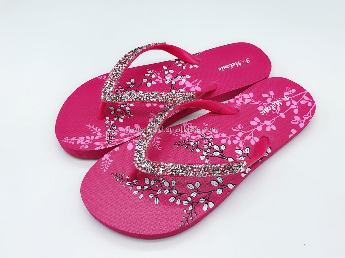 2019 Factory New Arrival Fashion Women Flip Flop Flower Print Rubber Outsole Slipper Pvc Diamond Strap