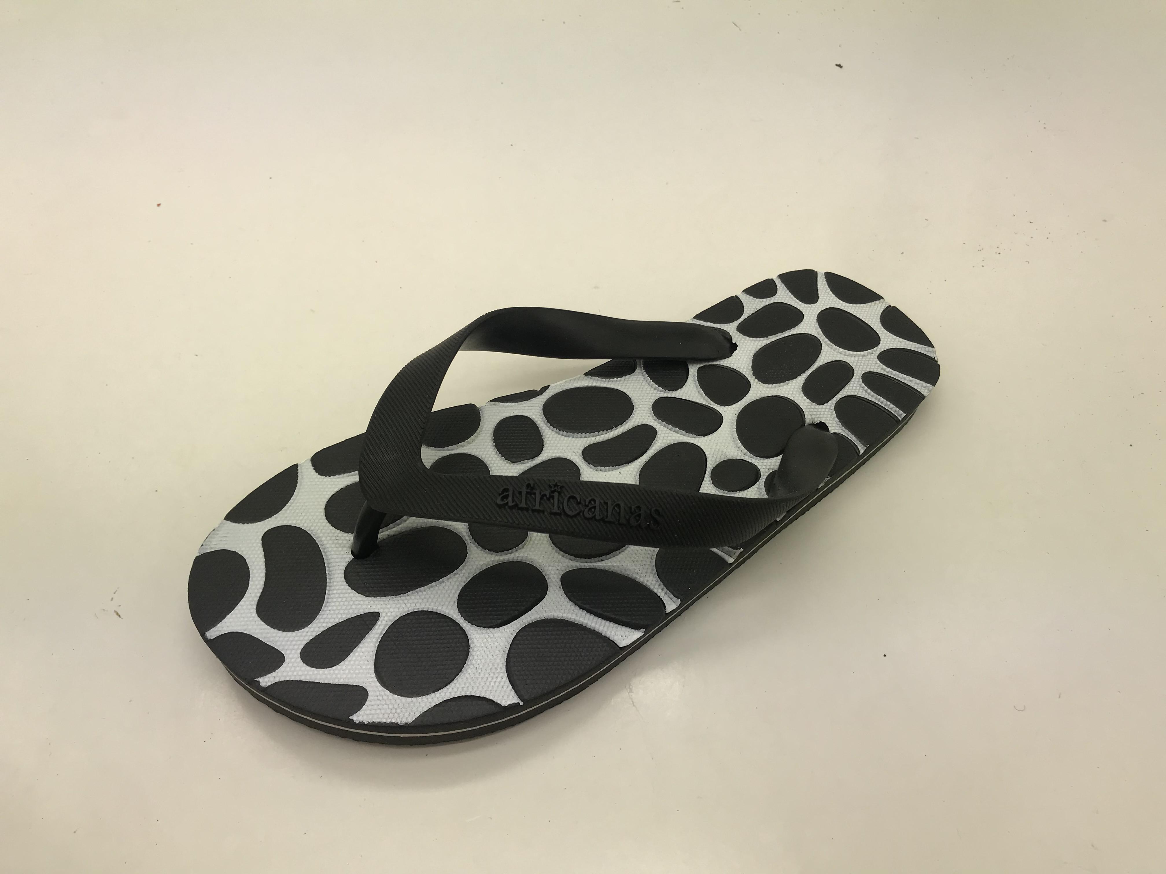 Men Women Wholesale Custom Flip Flops With LOGO Colorful PVC Custom Logo Beach Flip-Flops Slippers Custom Flip Flop Slides